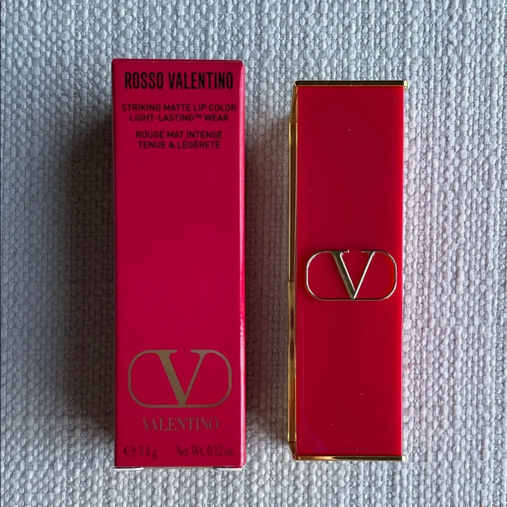 Valentino Rosso Matte Lipstick in 123R falling for nude